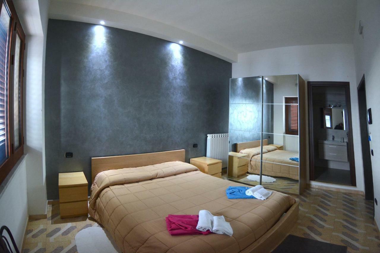 Bed & Breakfast "Mazzini" Leverano Exterior foto